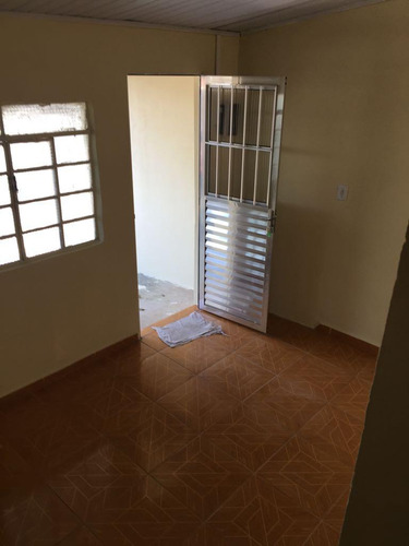Casa De 2 Quartos E 2 Banheiros Sala/cozinha