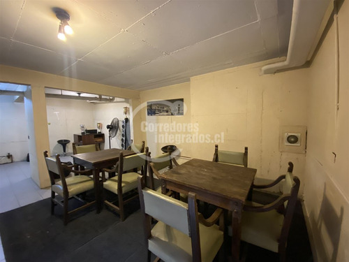 Casa En Venta De 7 Dorm. En Vitacura Santa María.san Benito.