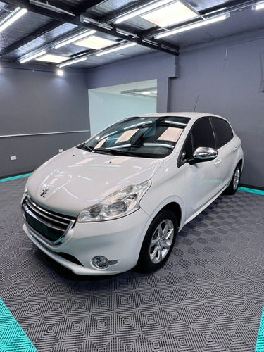 Peugeot 208 1.5 Allure Touchscreen