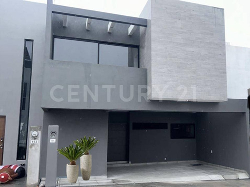 Casa En Venta En Forja Real, Mexquitic, Slp.