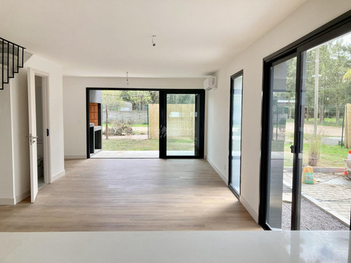 Alquiler Casa 3 Dormitorios Parque Miramar Jardin Parrillero Amenities Seguridad Almadia