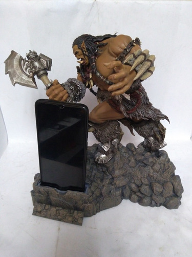 Muñeco Estatua Warcraft Porta Cargador Celular 