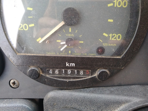 Mb 1718/08 Branco Toco Baú Com 7.5m