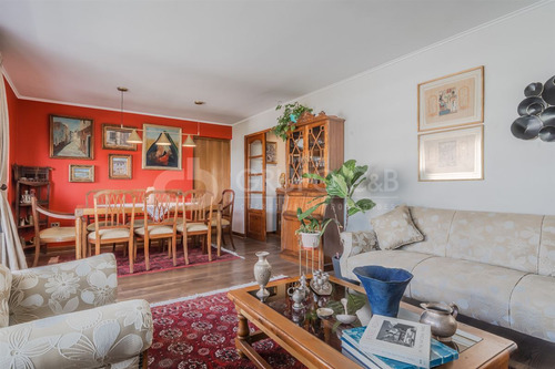 Departamento En Venta De 4 Dorm. 3 B 2 Estac. En Las Condes