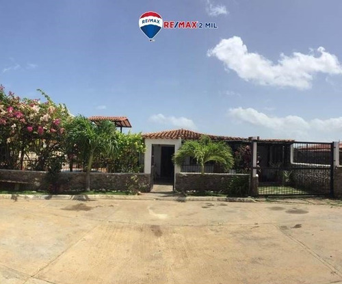 Re/max 2mil Vende Casa En Taguantar, Municipio Marcano. Isla De Margarita, Estado Nueva Esparta