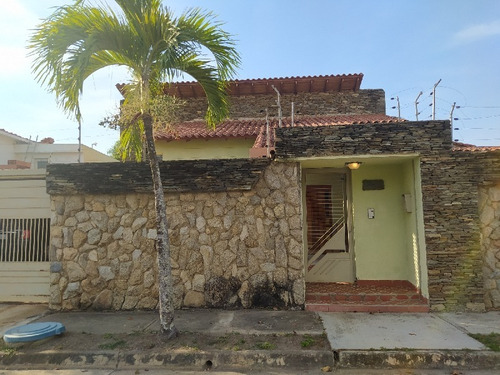 Casa En Altos De Guataparo Valencia Za