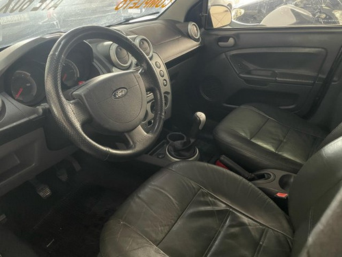 Ford Fiesta Sedan Fiesta Sedan 1.6 MPI CLASS SEDAN 8V FLEX 4P MANUAL