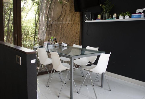 Casa En Venta De 4 Dorm. En Lo Barnechea