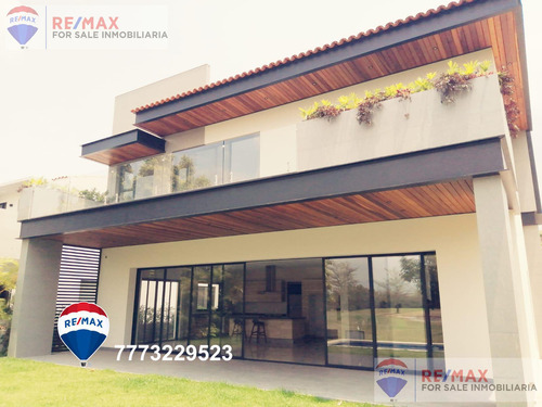 Venta De Casa En Club De Golf Paraíso Country Club, Zapata, Morelosclave 4523