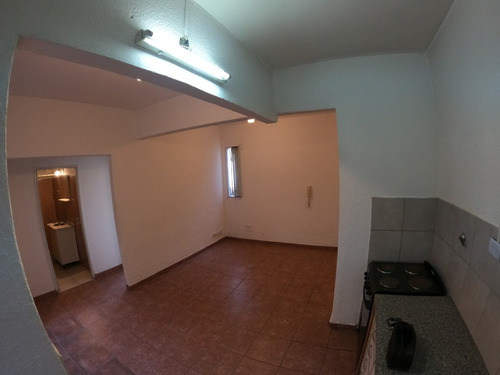 Excelente Departamento De 3 Ambientes. La Tablada