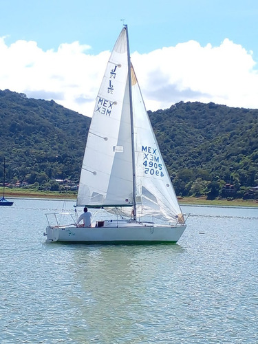 Imagen 1 de 8 de Velero J-24