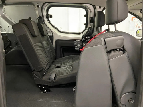 Imagen 23 de 25 de Renault Kangoo Express Confort 5a 1.5 Dci