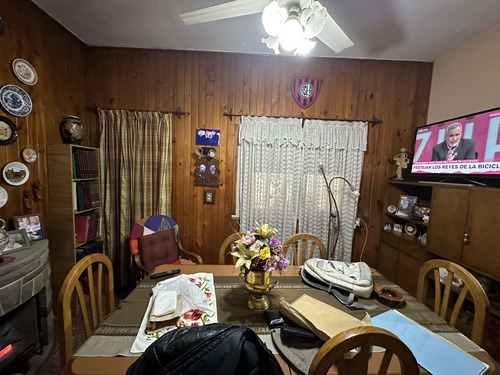 Casa En Venta En Barrio Naón