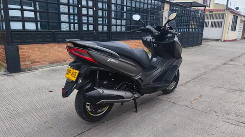 Kymco Xtown 300 - Maxiscooter