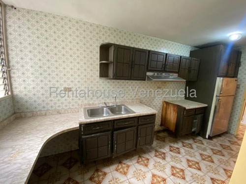 Apartamento En Venta. La Florida. Mls 26-131
