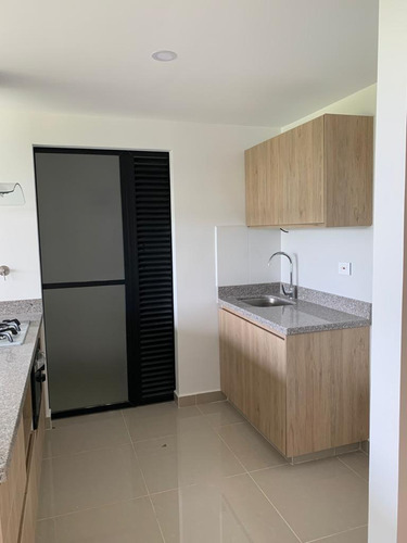 Imagen 2 de 10 de Apartamento En Venta Cerca A Llanogrande Unidad Campestre 86.80 Mts²