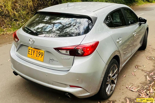 Mazda 3 2.0 Sport Touring