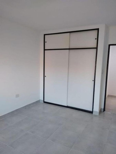 Imagen 14 de 16 de Dúplex De 3 Ambientes Con Patio Y Cochera En Ituzaingó Norte