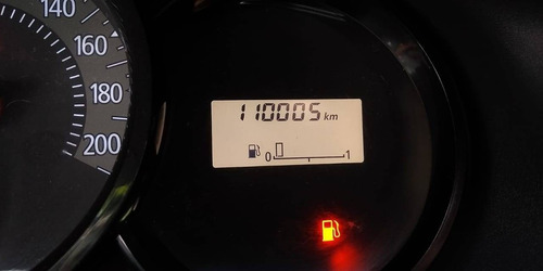 Imagem 7 de 8 de Renault Logan 1.0 Authentique 16v Flex 4p Manual