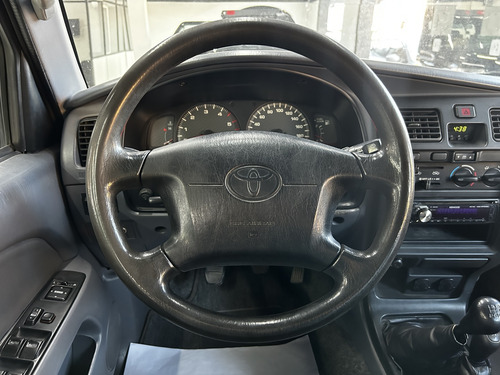 Toyota Hilux SW4 3.0 4X4 8V TURBO DIESEL 4P MANUAL