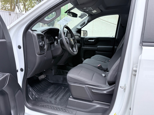 Chevrolet Silverado Wt Doble Cabina 4X2 4.3L V6
