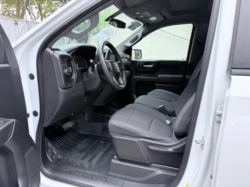 Chevrolet Silverado Wt Doble Cabina 4X2 4.3L V6