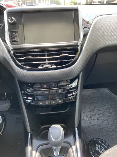 Peugeot 2008 1.2 Puretech Allure Pack
