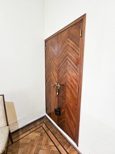 Casa 5 Ambientes Con Dependencia En Villa Devoto