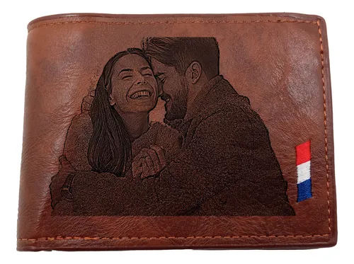 Cartera Hombre Personalizada con sus iniciales o nombre corto.