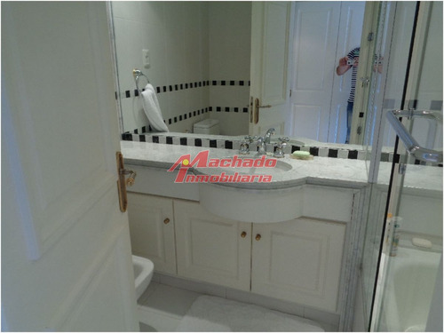 Imagen 9 de 30 de Apartamento En Brava, 3 Dormitorios *