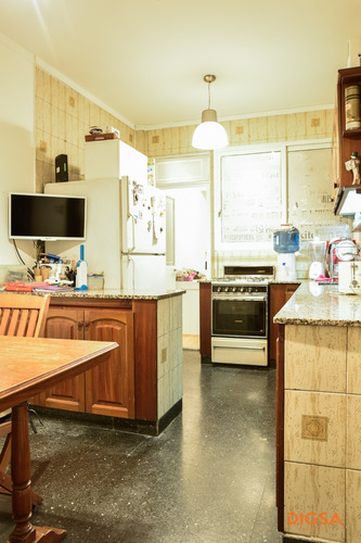 Imagen 8 de 14 de Departamento 3 Ambientes - Avenida Rivadavia 4001