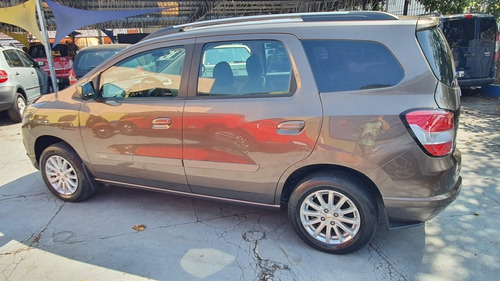 Imagem 4 de 9 de Chevrolet Spin 2016 1.8 Lt 5l Aut. 5p