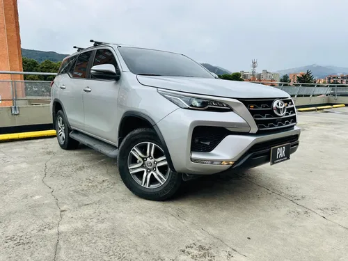 Toyota Fortuner Srv 2.4 Turbo Diesel Automatica 2022