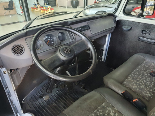 Imagem 12 de 14 de Volkswagen Kombi 1.6 Std 9 Lugares