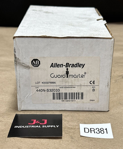 New Open Box Allen Bradley 440n-s32033 Ser. B Sipha Jjg