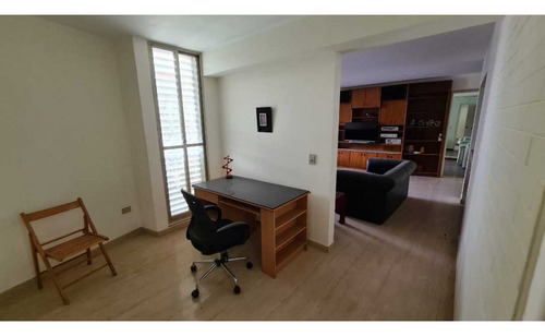 En Venta Apartamento 101m2 1h Más Estudio 2b 1p Altamira