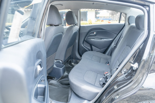 Kia Rio Spice R 2017 Aut 1400cc