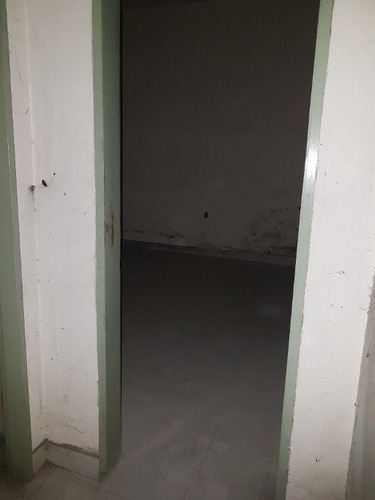 Imagen 3 de 14 de Local Con Vivienda En Venta En Lanus Oeste