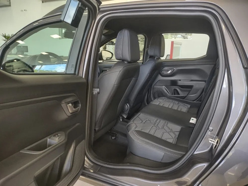 Imagen 8 de 25 de Fiat Strada Volcano 2023 0km Permuta Tomo Usado Empresa B