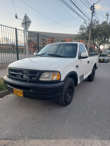 Ford F-150 4.2 Xl Style Side 4x2