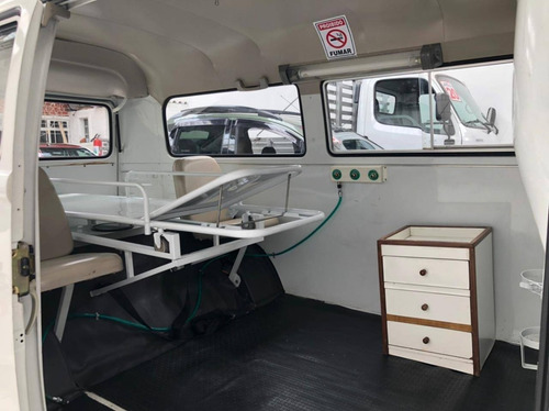 Imagem 5 de 7 de Kombi