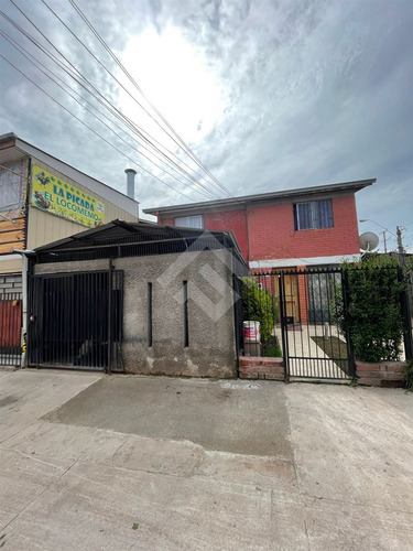 Casa En Venta De 3 Dorm. En Maipú