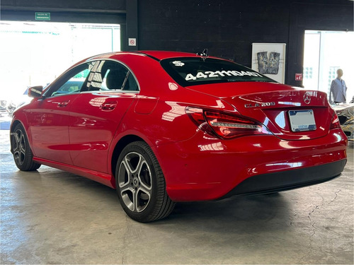 Mercedes-Benz Clase GLA 1.6 200 Cgi Sport At