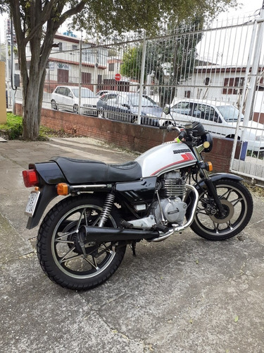 Imagem 12 de 13 de Honda Cb 400