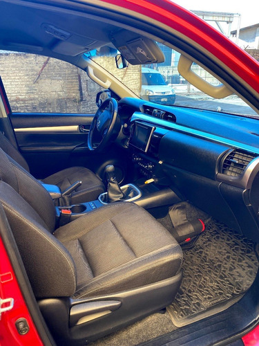 Imagen 11 de 11 de Toyota Hilux Srv 4x4