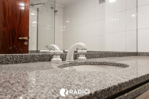 Venta Gran Departamento En Torres De Plaza España! La Mejor Ubicacion Y Espectacular Vista!