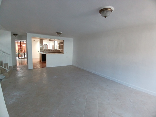 Casa Comercial En Arriendo Ubicada En Medellin Sector Belen Malibu (22592).