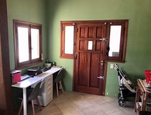 Imagen 17 de 30 de Hermosa Casa De 3 Ambientes Con Jardín Y Piscina En Venta - Turdera