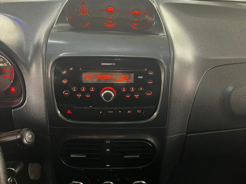 Fiat Strada Strada 1.8 MPI ADVENTURE CE 16V FLEX 2P MANUAL