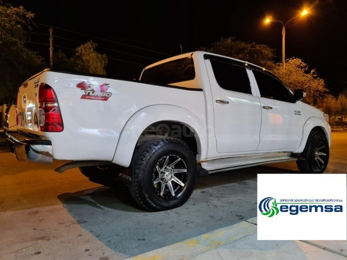 Toyota Hilux Srv 2013